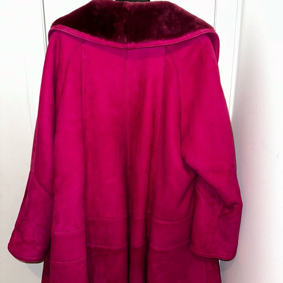 Beautiful SHEARLING Spanish Merino suede coat; worn once; dry cleaned; perfect! - Picture 4 of 11